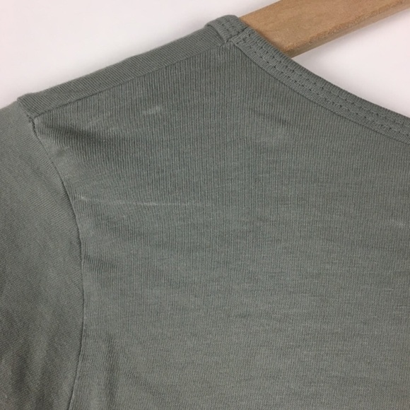 LULAROE Classic T Shirt Short Sleeve Supply Logo Consultant Rainbow Size XS NWT - Picture 7 of 9